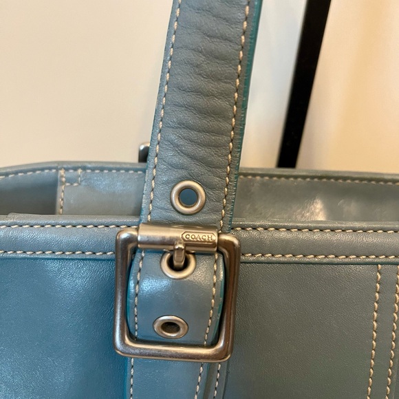 Coach Hampton “Vintage” Tiffany Blue Color Leather Shoulder/Tote Bag - Picture 4 of 7